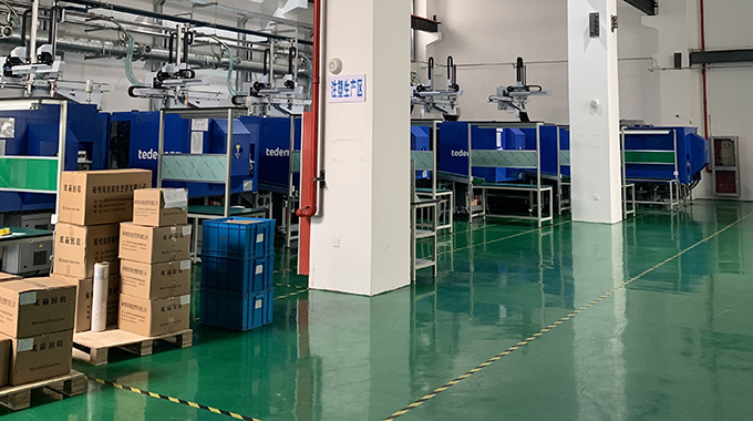 Five key development directions of the plastic machine industry